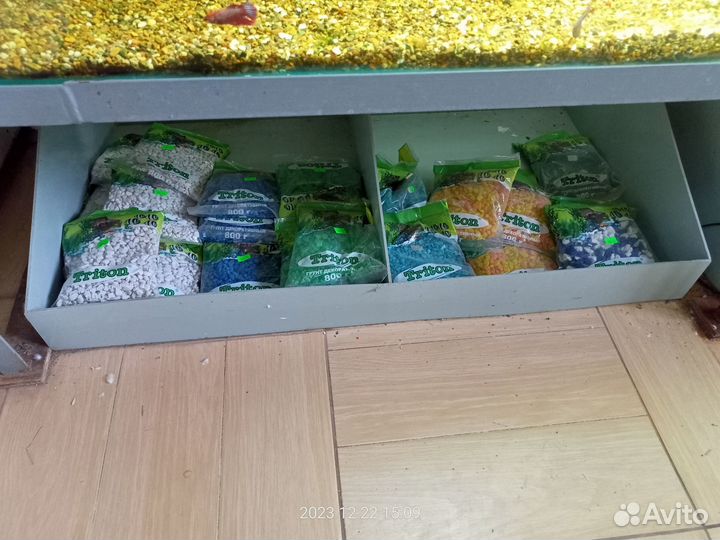 Аквариумные украшения и грунты