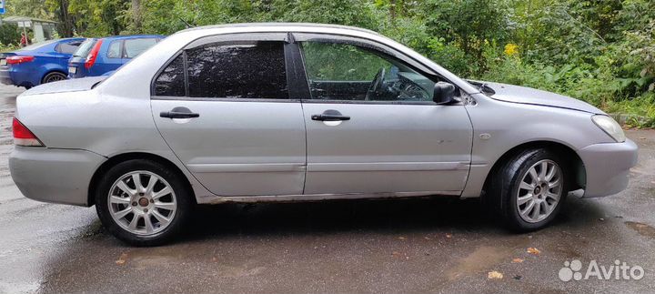 Mitsubishi Lancer 1.3 МТ, 2005, 250 000 км