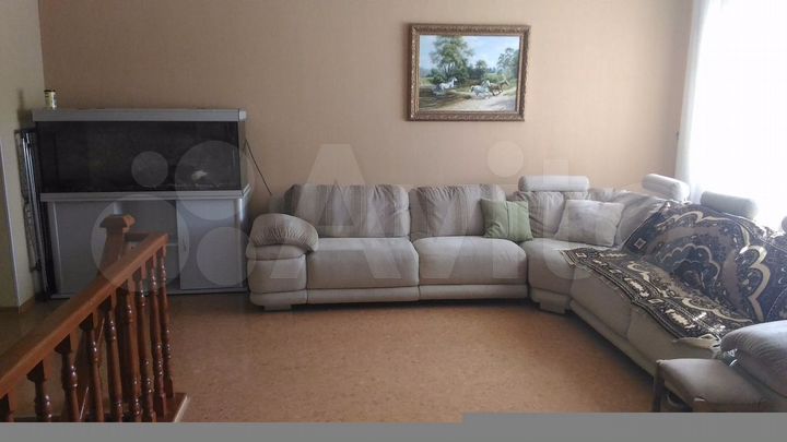 Коттедж 245 м² на участке 10 сот.