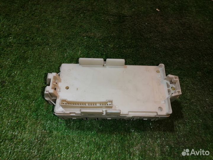 Блок предохранителей MR952263 Mitsubishi Outlander