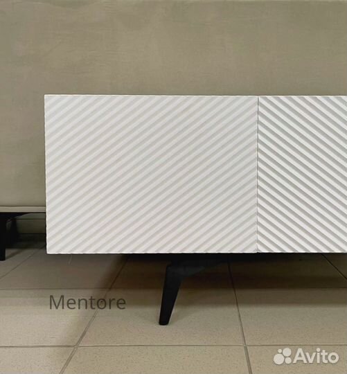 Тумба тв Bravo дизайнерская (на опорах)