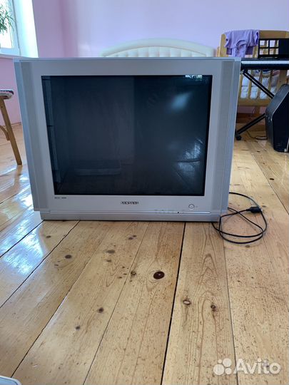 Телевизор samsung