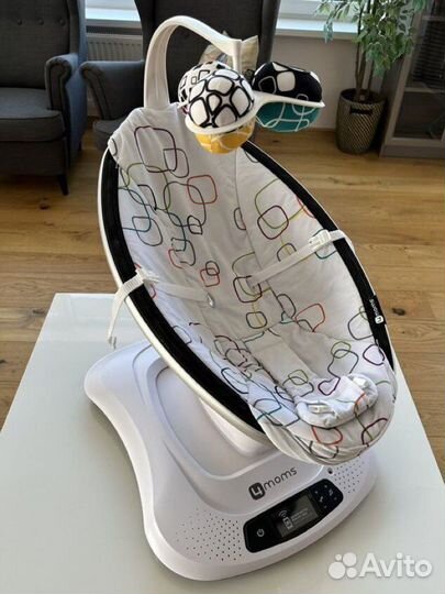 Электронное кресло-качалка 4Moms Mamaroo 4.0