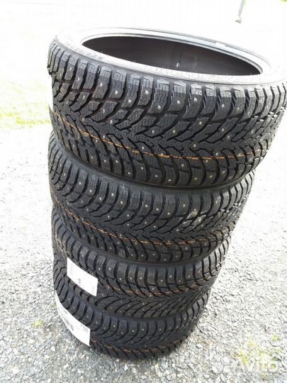 Nokian Tyres Hakkapeliitta 9 235/45 R18