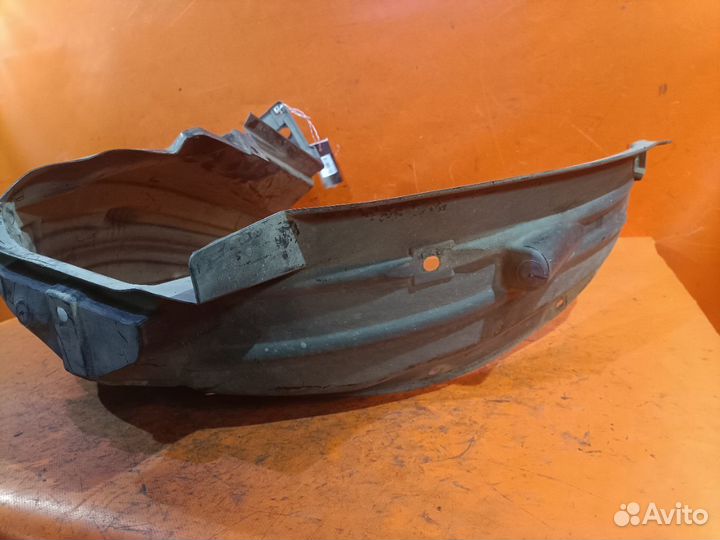 Подкрылок Honda Mobilio spike GK1 передний левый