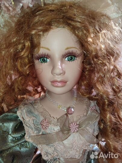 Кукла фарфоровая коллекционная