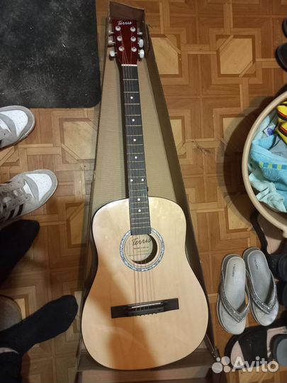 Акустическая гитара
