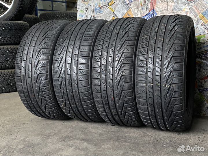 Pirelli Winter Sottozero 240 Serie II 235/40 R19
