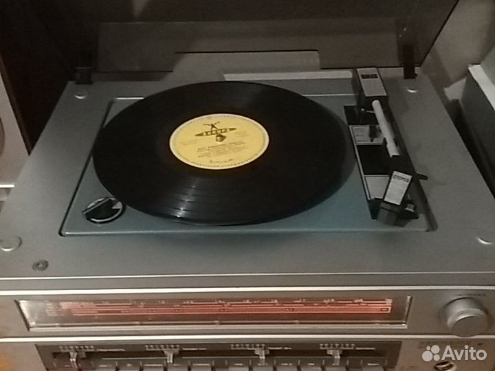 Проигрыватель винила