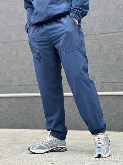 Мужской спортивный костюм