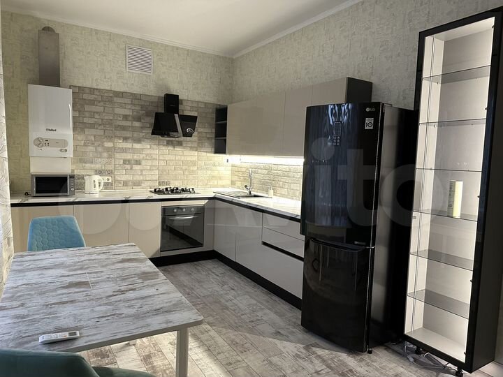 2-к. квартира, 90 м², 1/5 эт.