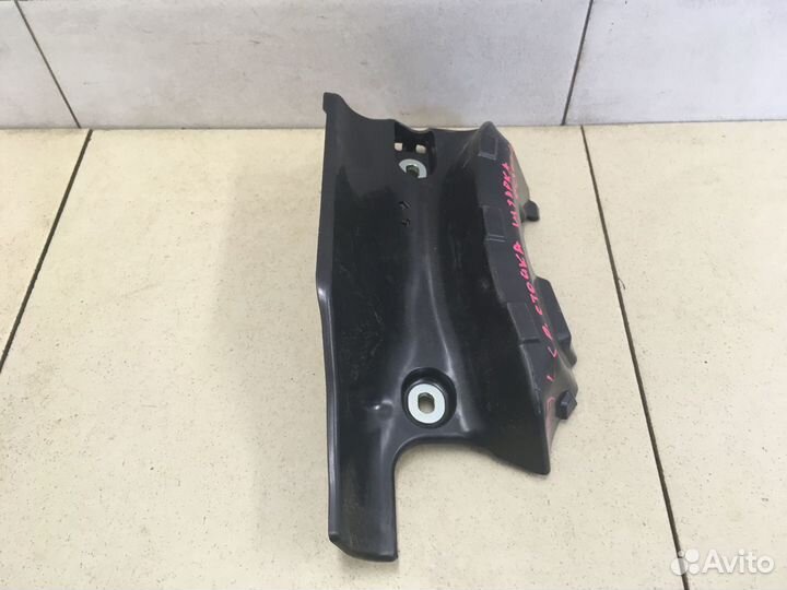 Накладка (кузов внутри) Hi Lux 2015