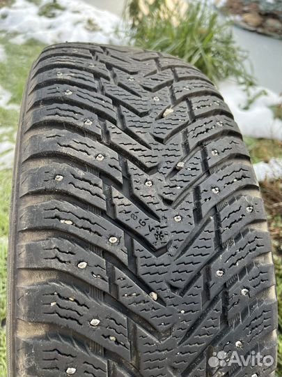 Nokian Tyres Hakkapeliitta 8 SUV 235/60 R18 107T