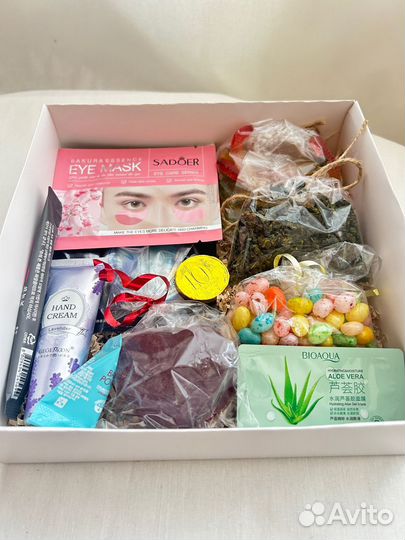 Подарок на 8 марта девушке, жене, сестре