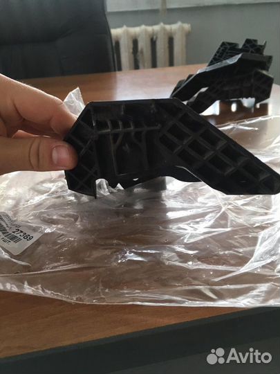 Крепеж фары BMW X6 F16 63117395523 правый