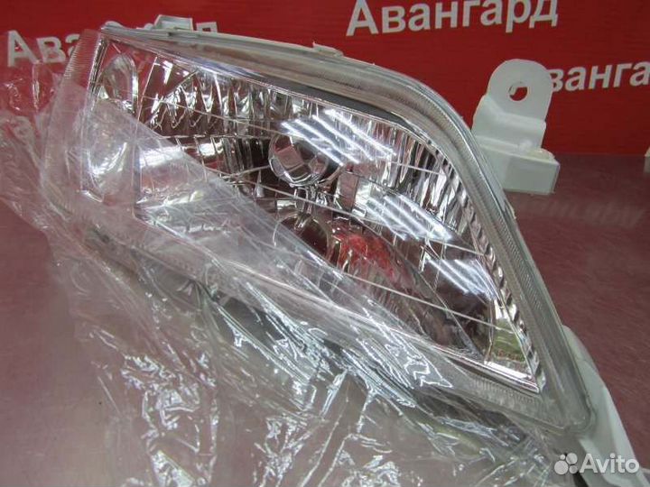 Фара правая Toyota Carina T210 98-01