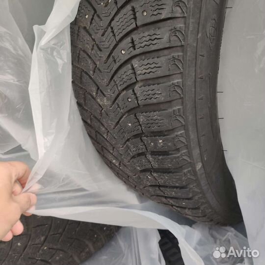 Michelin Latitude X-Ice 235/60 R18