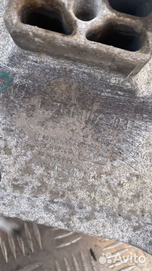 Кронштейн автоматической коробки передач бмв