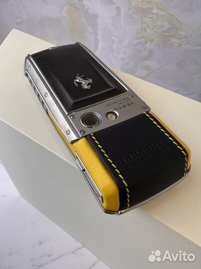 Vertu Ascent Ti Ferrari Rosso, 4 ГБ