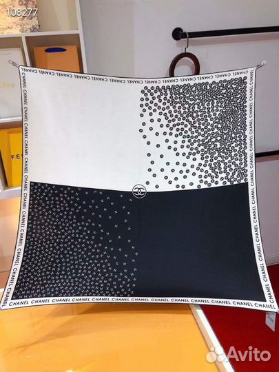Шелковый платок chanel