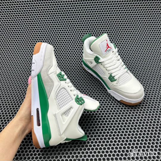 Nike Air Jordan 4