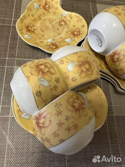 Чашки фарфоровые