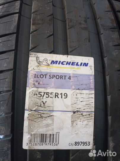 Michelin Pilot Sport 4 SUV 265/55 R19