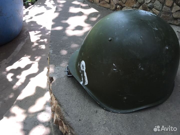 Каска и саперка СССР