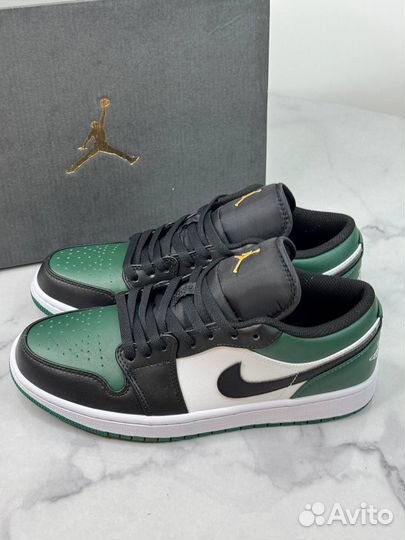 Кеды Air Jordan 1 Low Green Toe (2025) Премиум