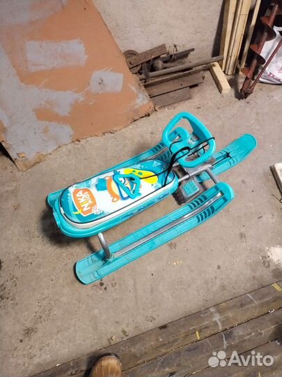 Детские санки с рулем