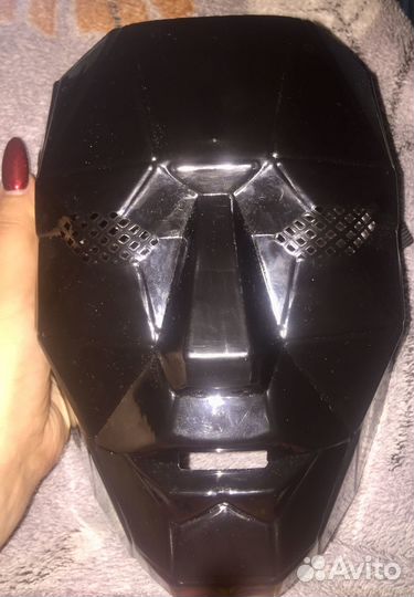 Маска игра в кальмара