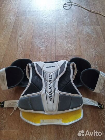 Нагрудник хоккейный bauer supreme