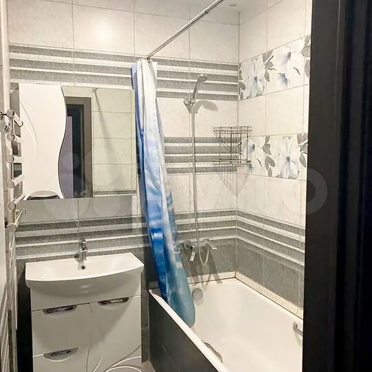 3-к. квартира, 76 м², 1/8 эт.