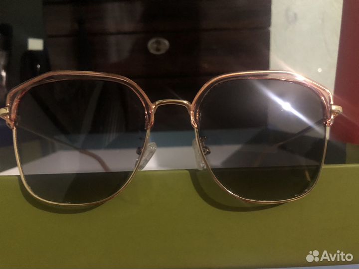 Солнцезащитные очки