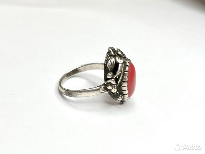 Серебряное кольцо