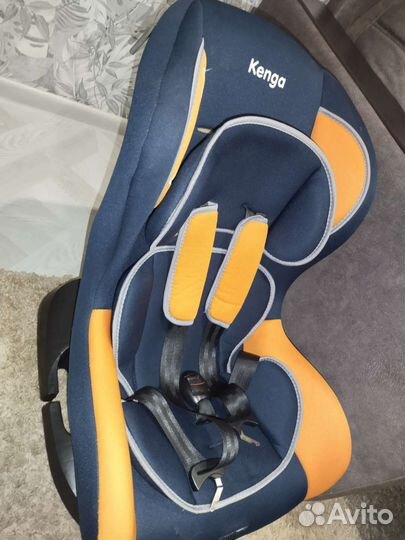 Автомобильное кресло