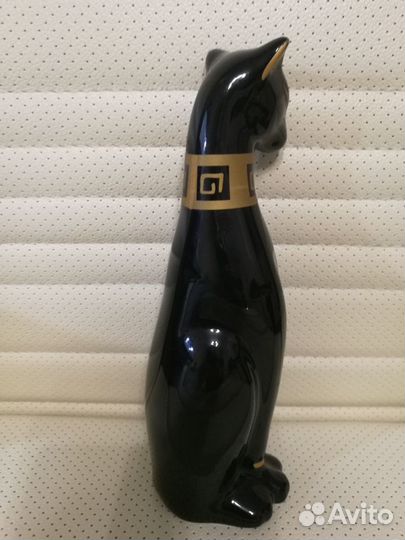 Статуэтка керамическая