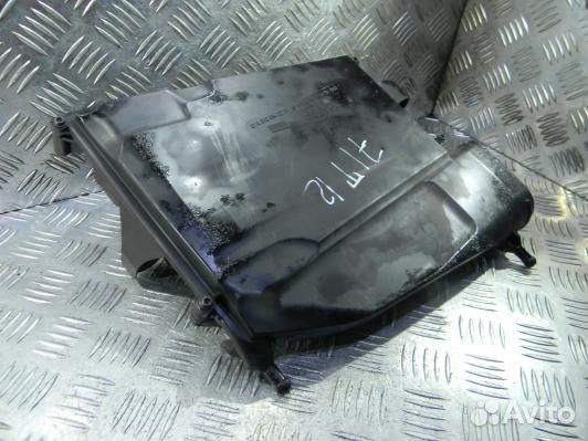 Корпус воздушного фильтра mercedes benz E-class W2