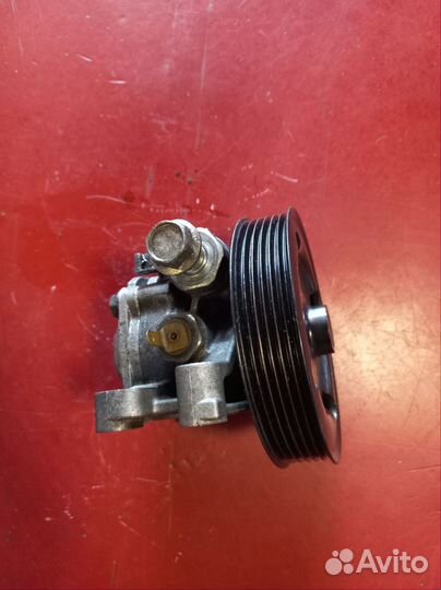 Насос гура mazda CX7 EG21-32-600A