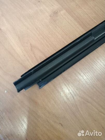 Уплотнитель стекла двери (бархотка внутренняя)