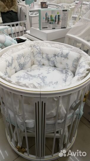 Кровать с балдахином