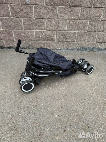 Прогулочная коляска трость