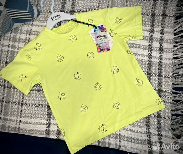 Футболка на девочку новая