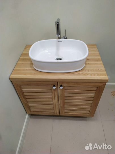 Тумба под раковину из массива дерева