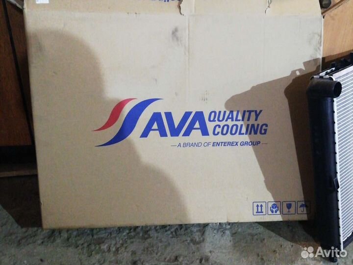 Радиатор мерседес е210