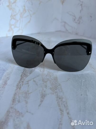 Солнцезащитные очки Saint Laurent