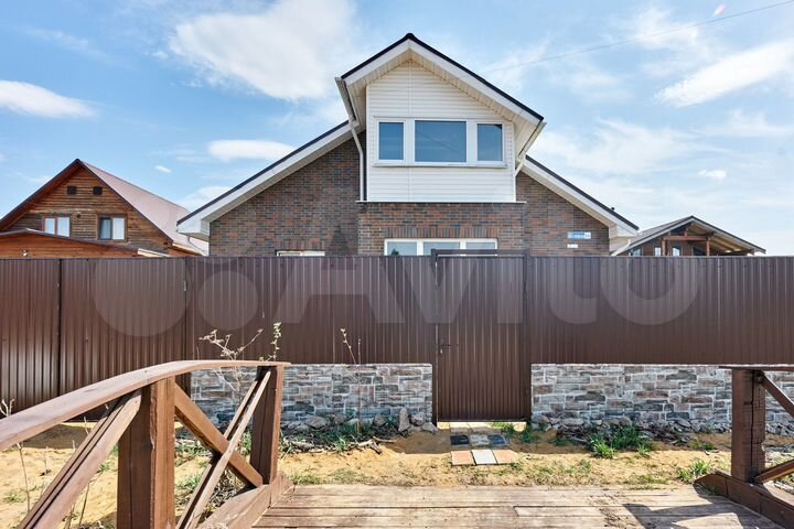 Дом 159,8 м² на участке 7,5 сот.