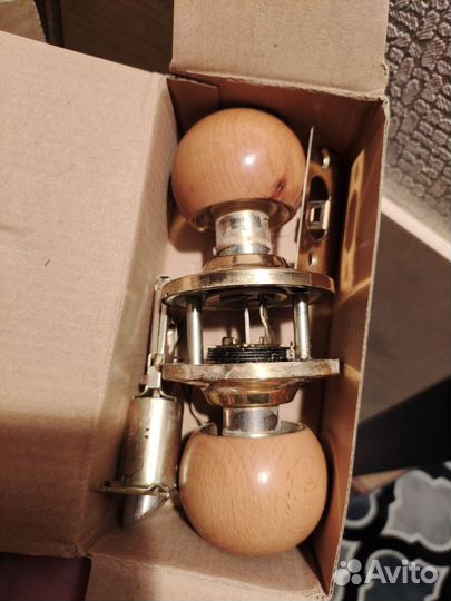 Дверь канадка с коробкой наличником