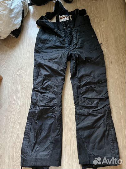 Горнолыжный костюм