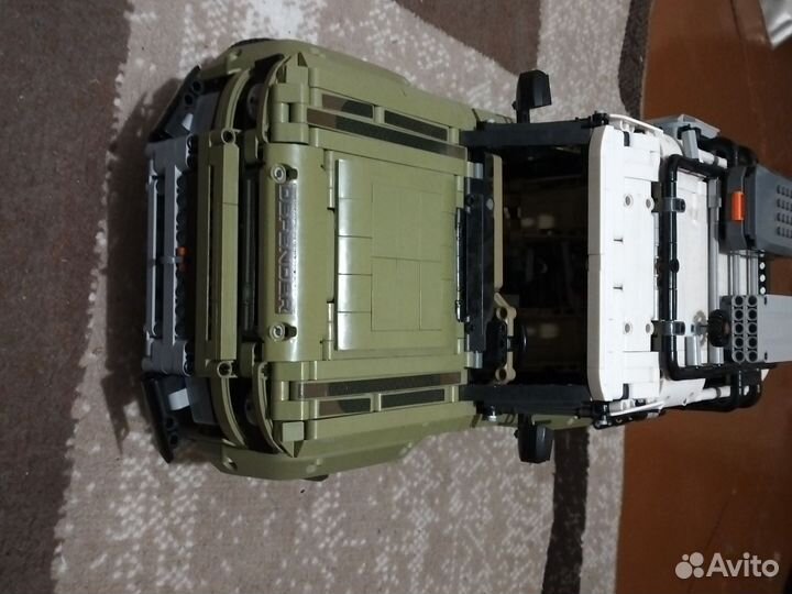 Дефендер 42110